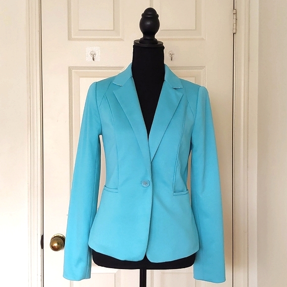 The Limited Rayon Blended Turquoise Blazer with lining and pockets. - Picture 1 of 5